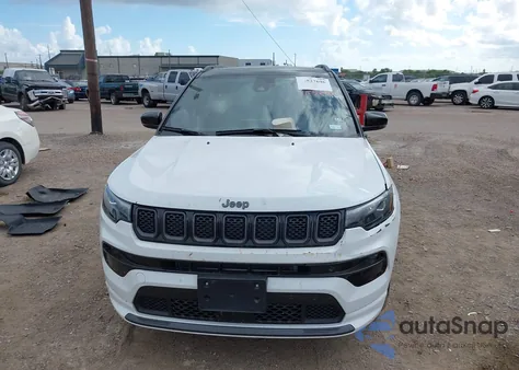 2024 Jeep Compass Limited 4X4 из США, поврежденный, VIN 3C4NJDCN2RT600035